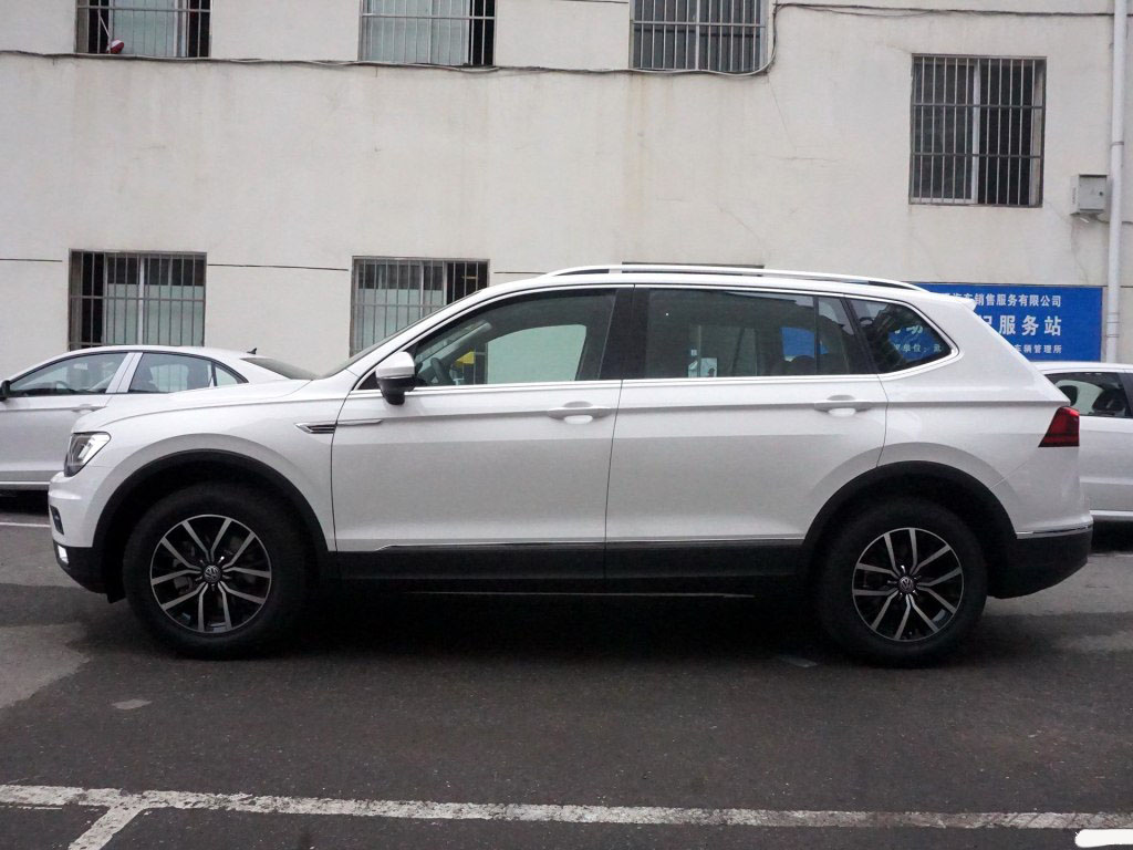 1024x0_1_q87_autohomecar__wKgH3Fi05ZWAJFpJAAfm7V28weM404.jpg